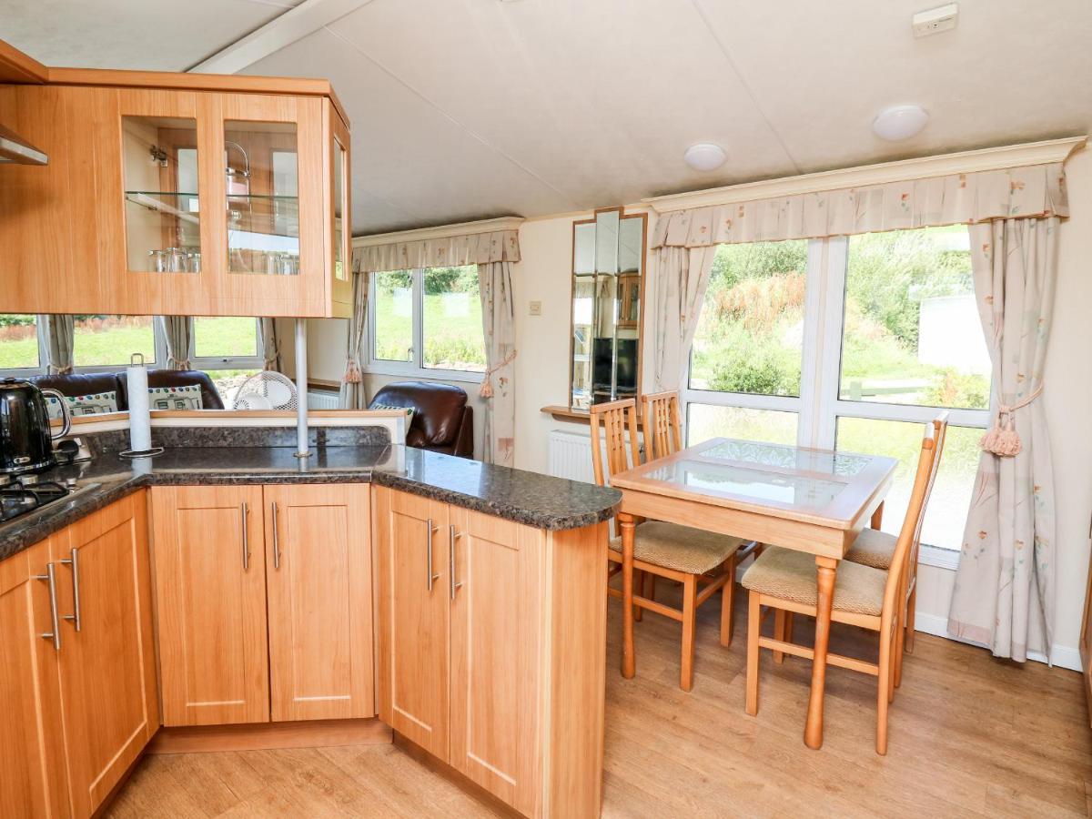 The Lodge Llanelli Eksteriør bilde
