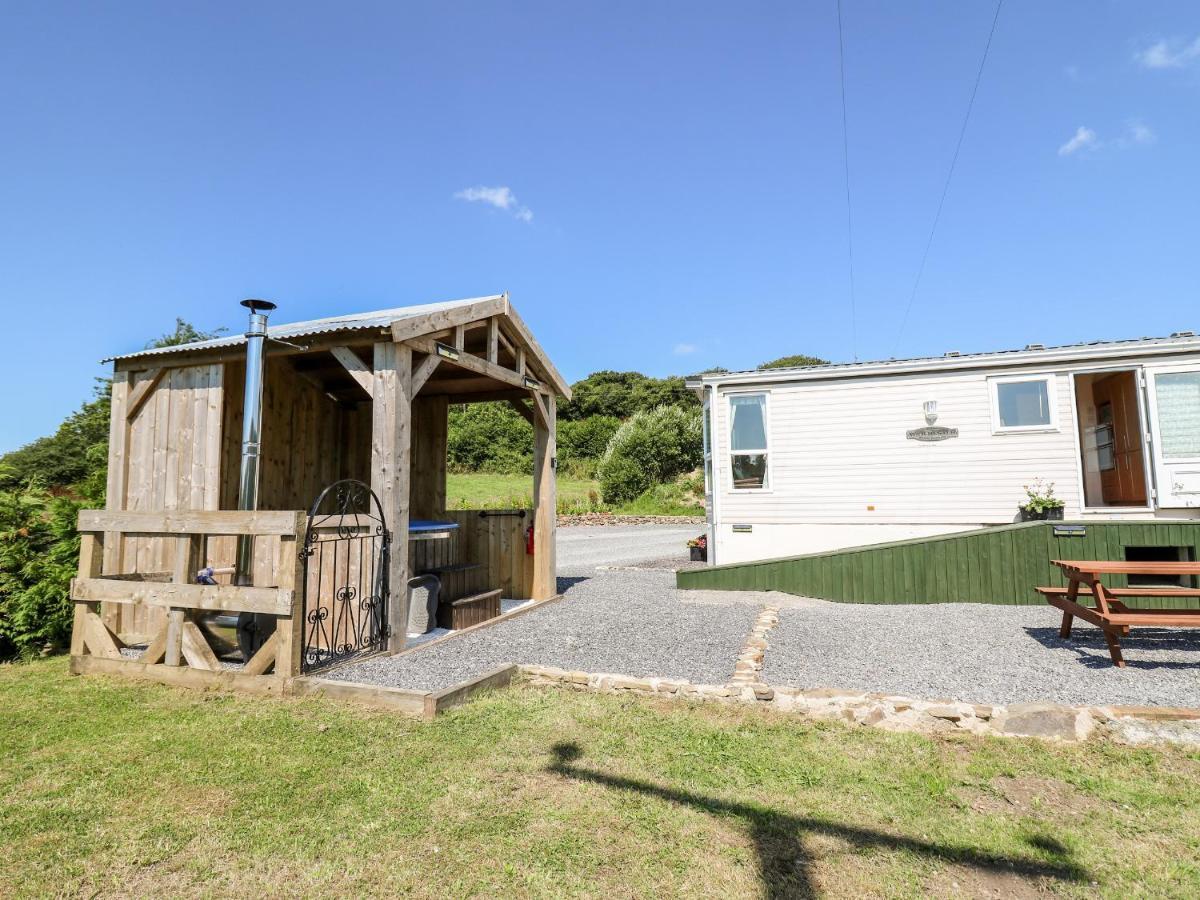 The Lodge Llanelli Eksteriør bilde